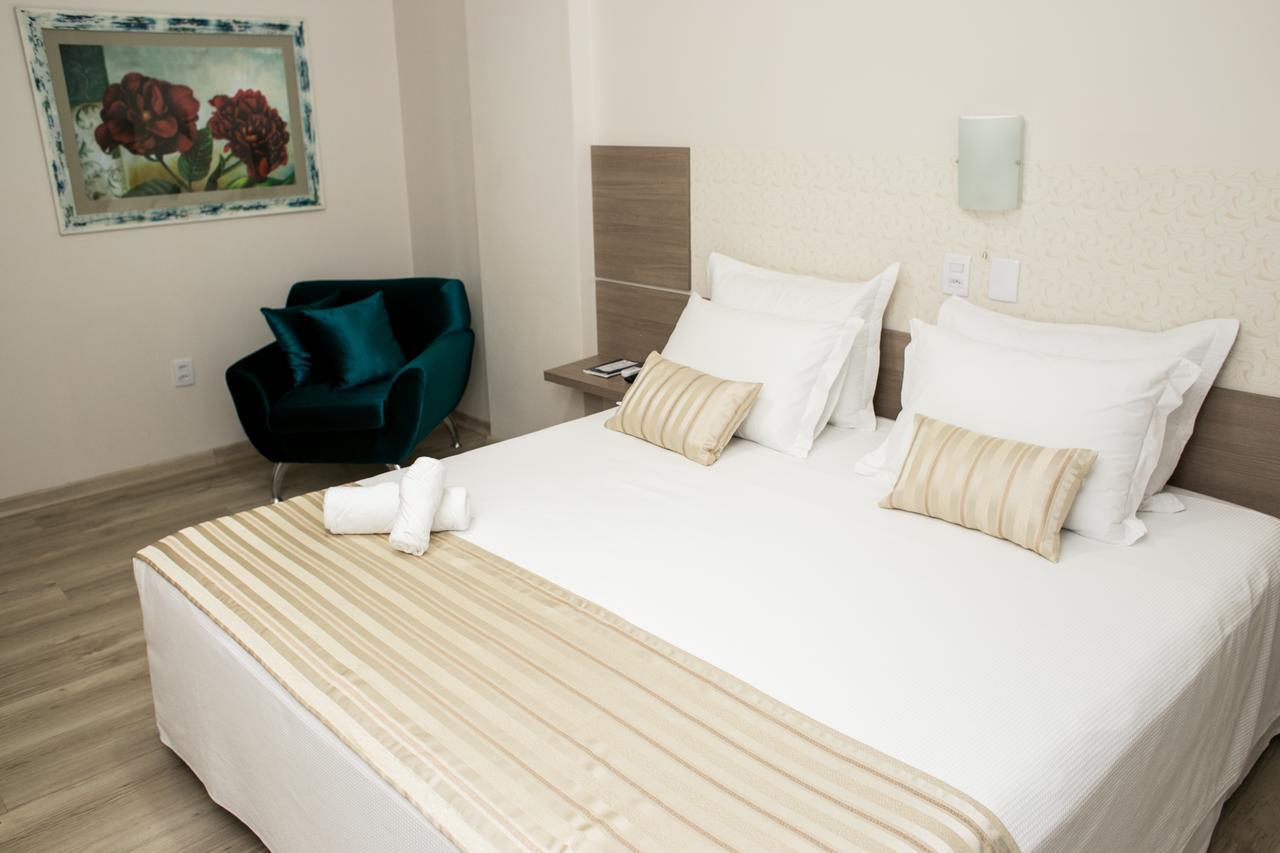 Quarto Superior Deluxe com Cama de Casal ou 2 de Solteiro